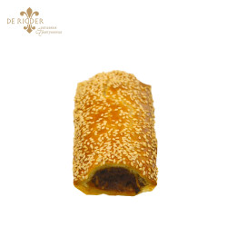 Indisch saucijzenbroodje